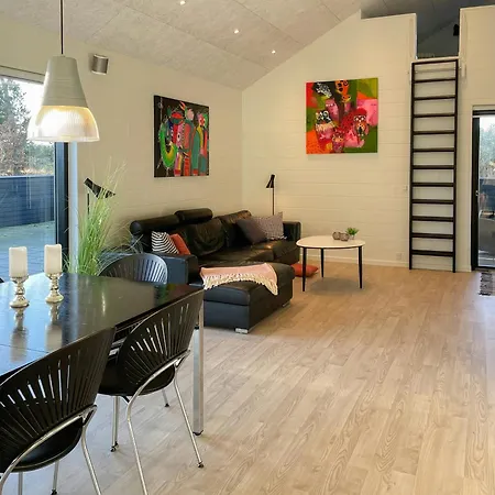 Дом отдыха Spacious Family Friendly House By Ringkobing Fjord *